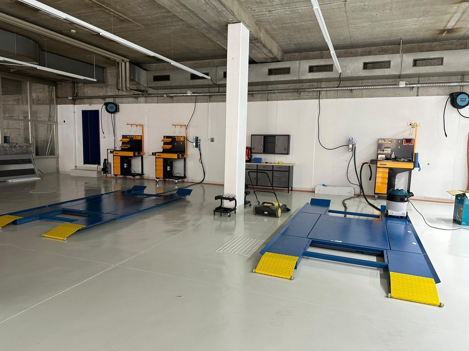 Officina di 1200m²