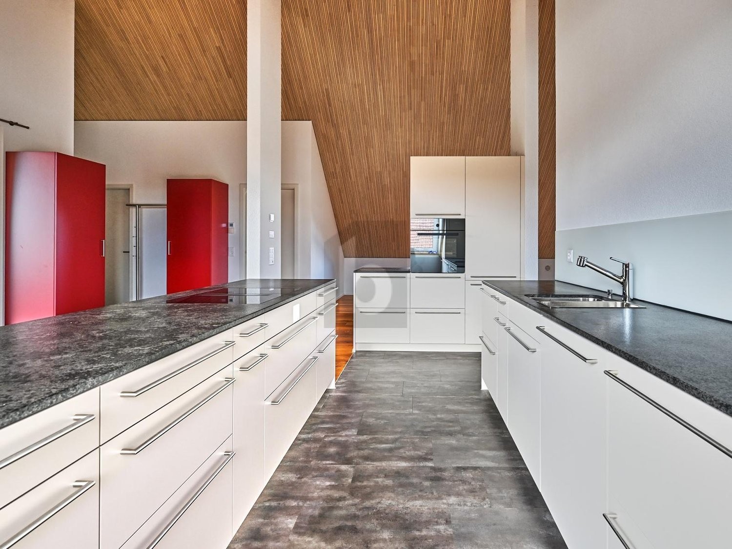appartamento mansardato di 2 ½ locali, foto 1 di 4