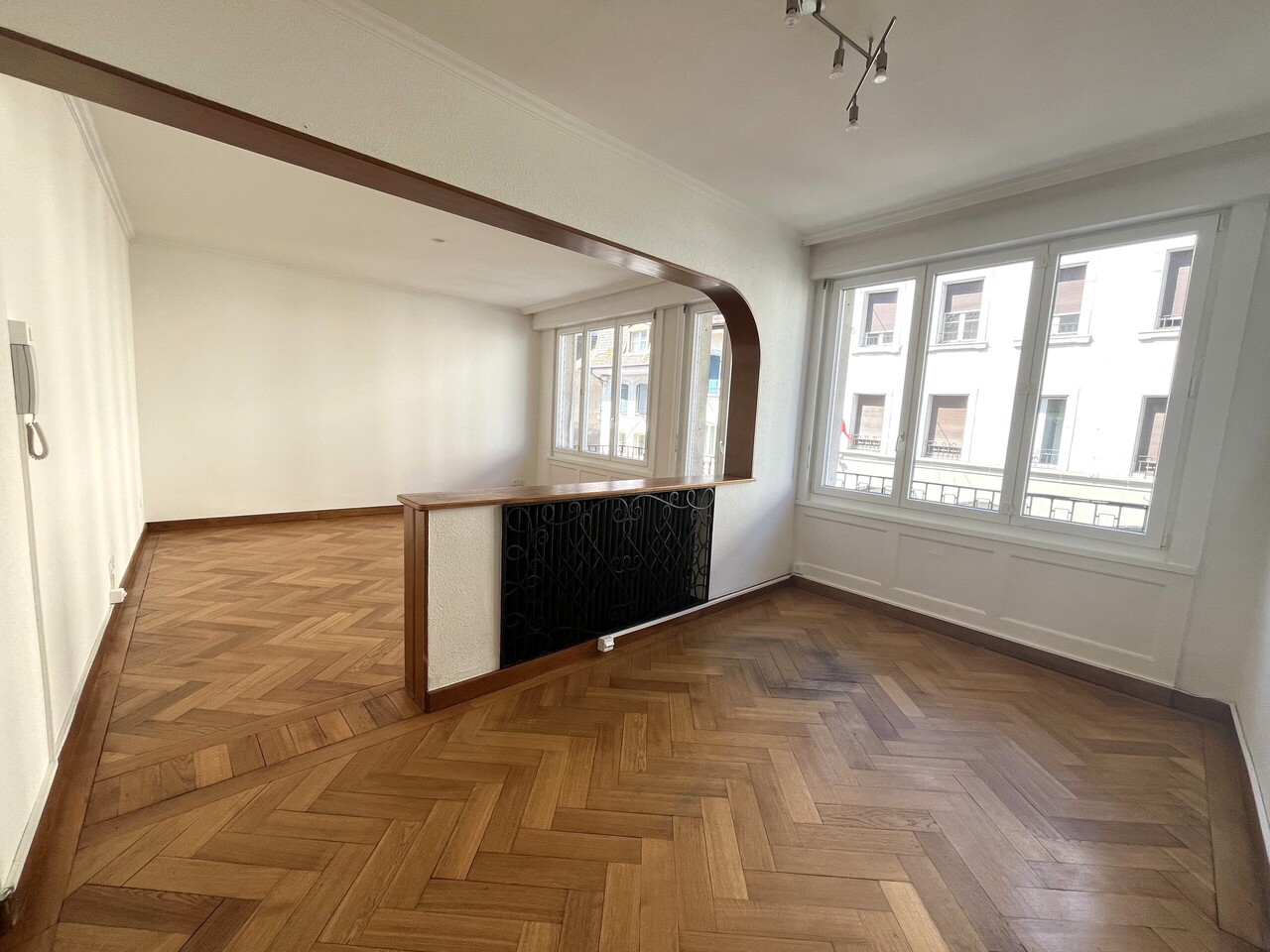85m² commerciale