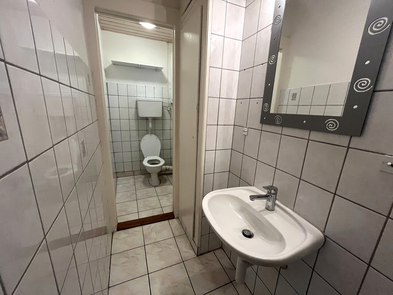 85m² commerciale