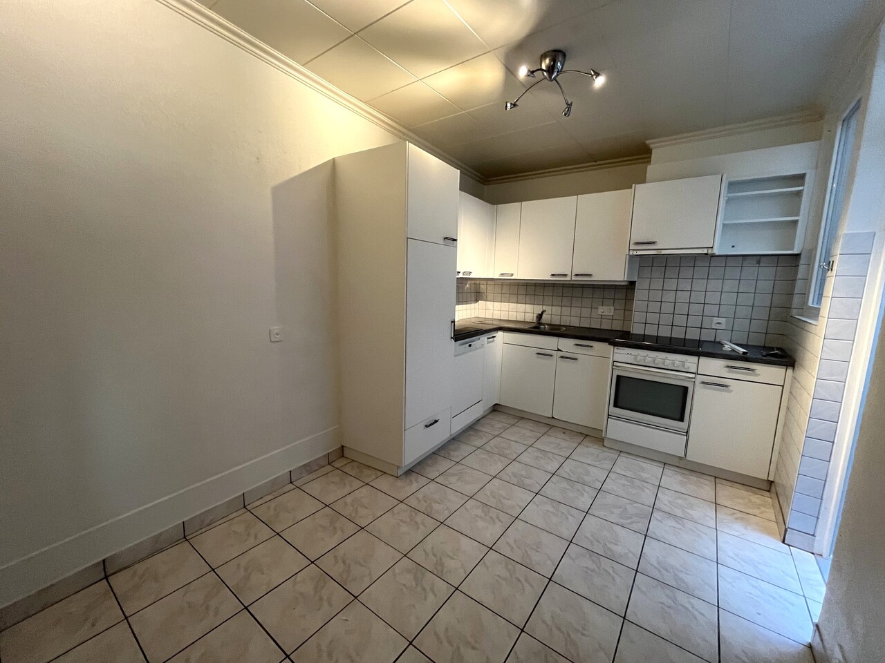 85m² commerciale