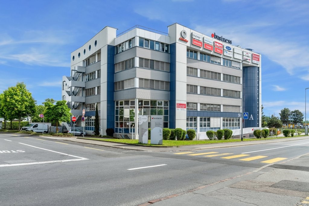 378m² office