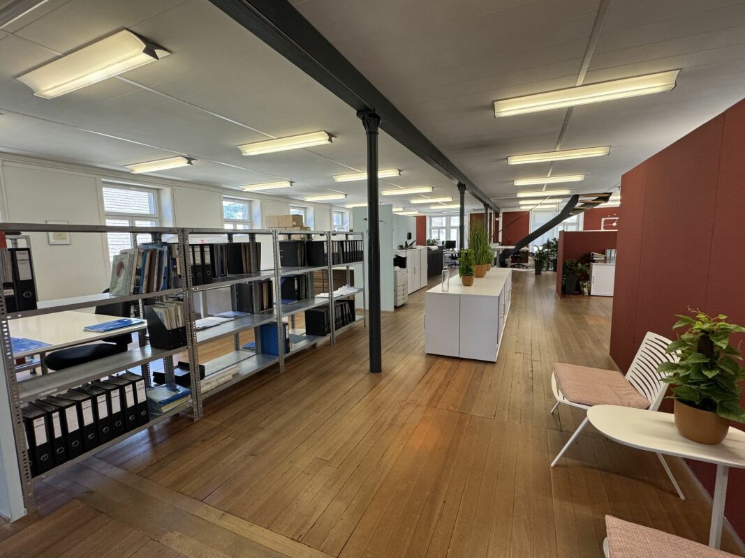 324m² commerciale