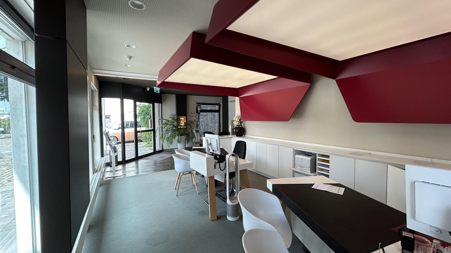 143m² commercial