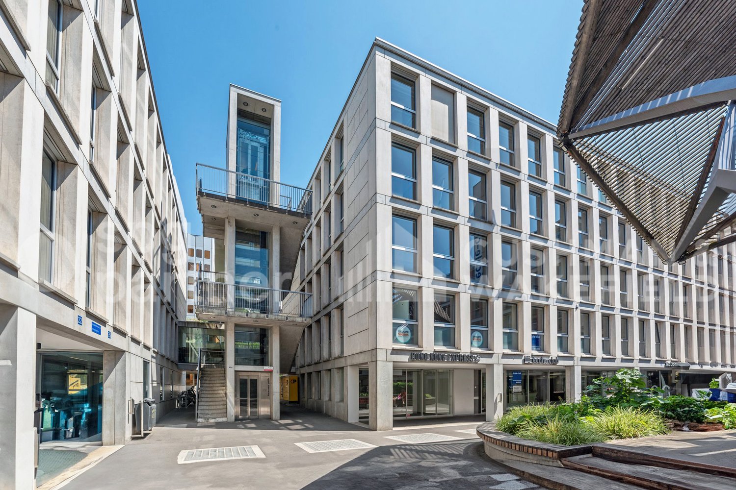 773m² commerciale