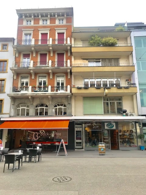 355m² caffè