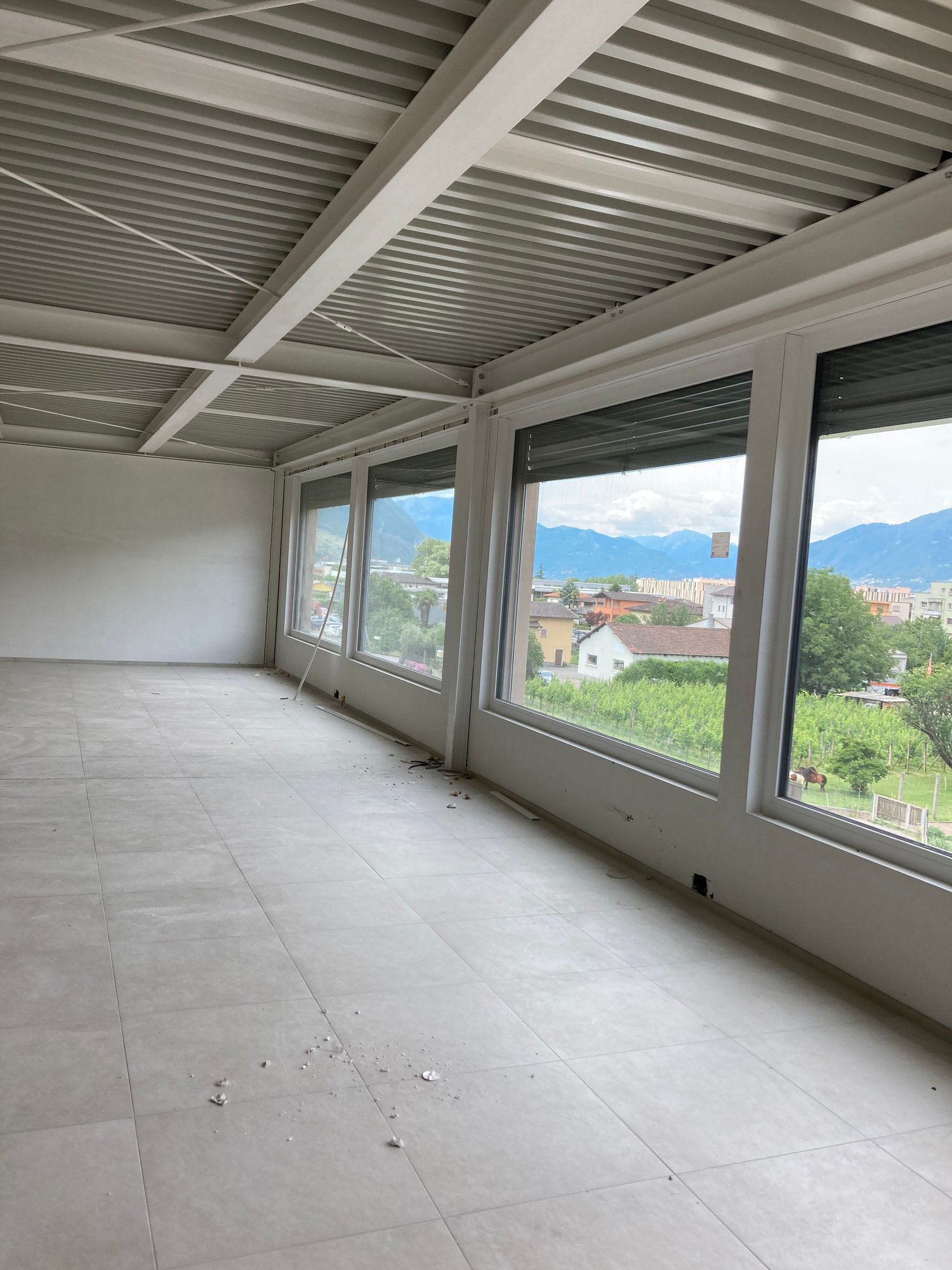 242m² ufficio, foto 2 di 10