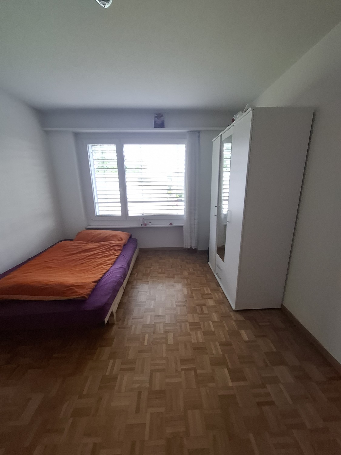 Camera in un appartamento condiviso