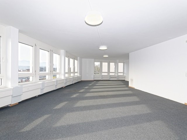 219m² ufficio, foto 3 di 6