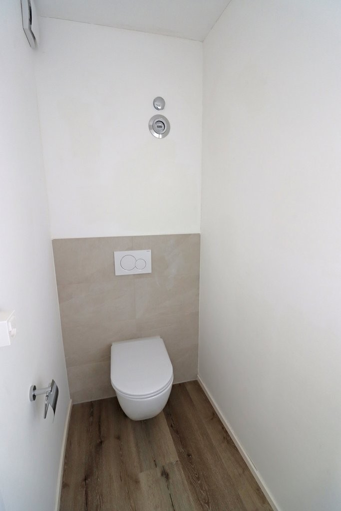 235m² commercial