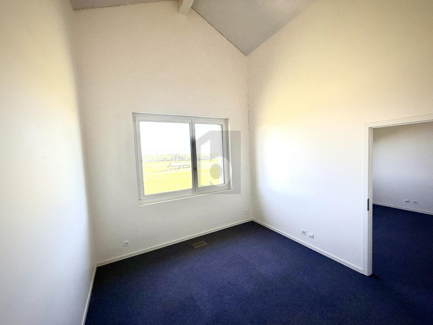 78m² office