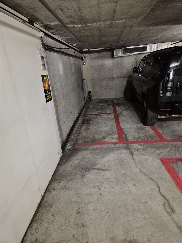 Posto auto coperto per biciclette
