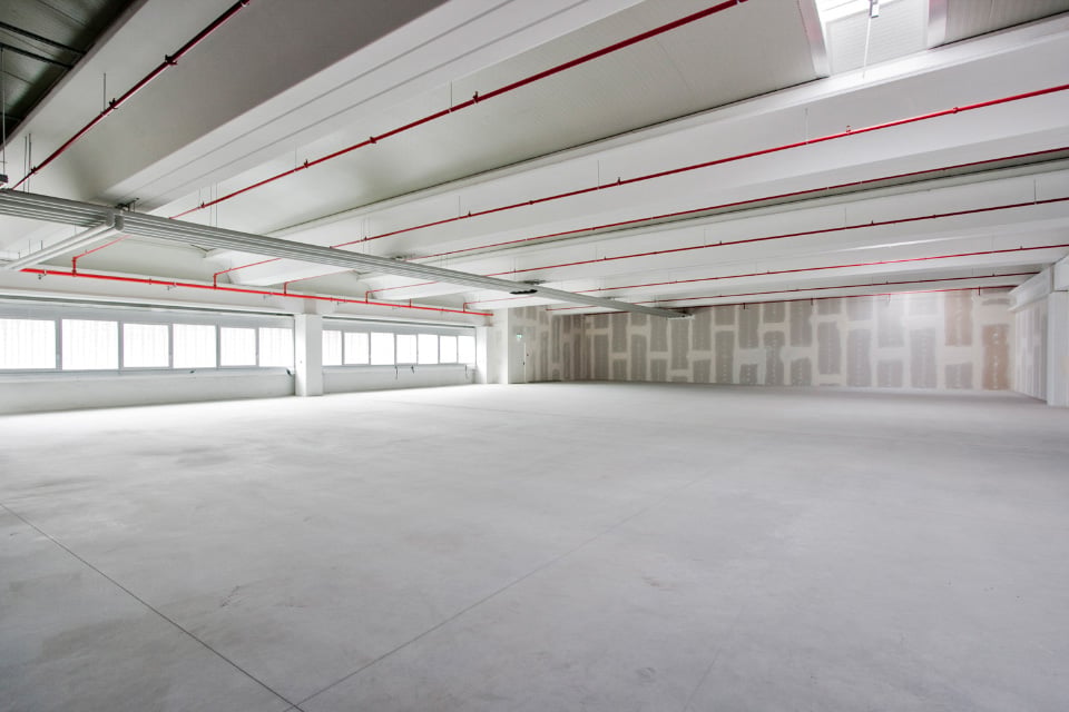 784m² industrial object