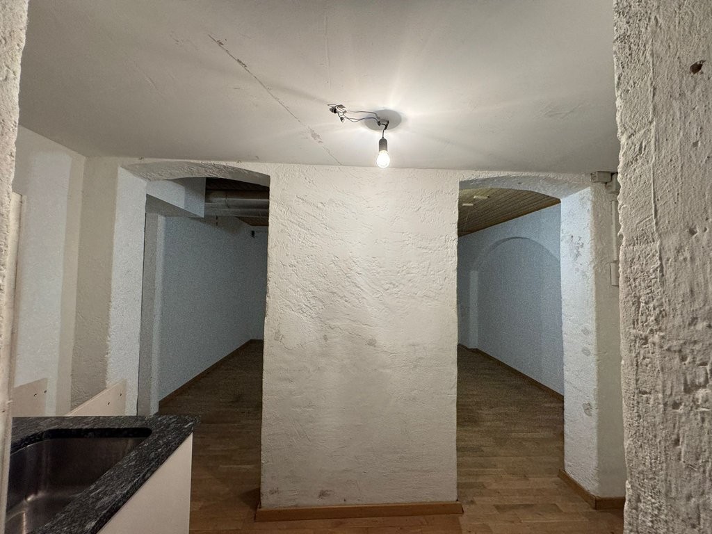 37m² locale di deposito