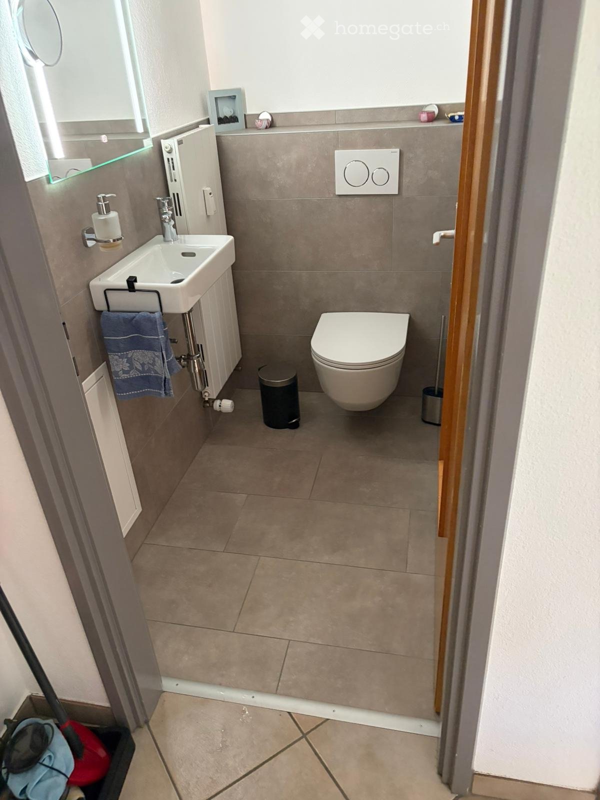 5 rooms apartment