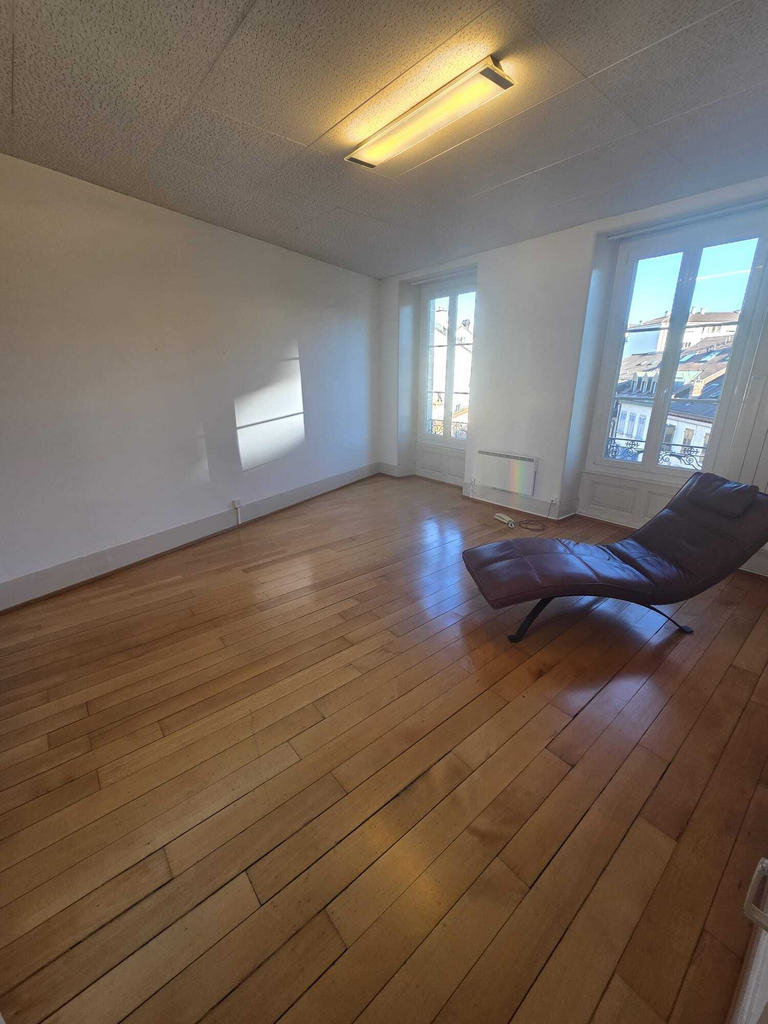 ufficio di 56m², foto 2 di 6