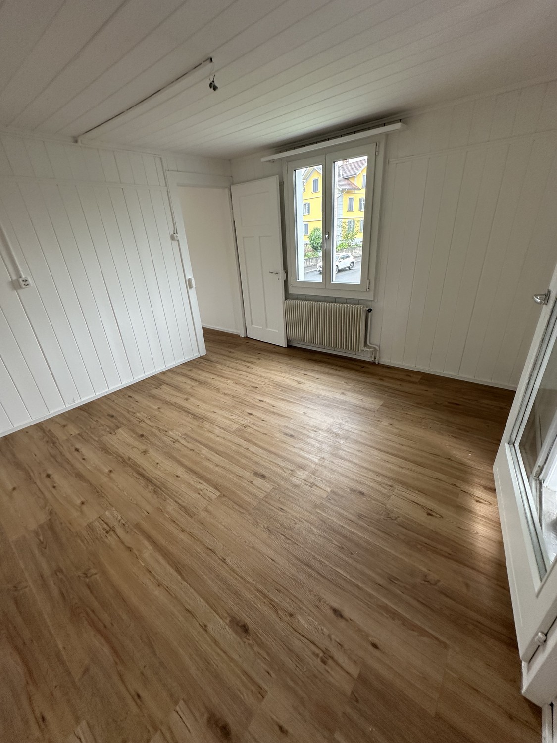 Appartamento di 3 ½ locali

Appartamento luminoso, recentemente ristrutturato nel 2025, in posizione centrale a Buchs SG

Churerstrasse 21, 9470 Buchs SG

In una posizione centrale a Buchs, affittiamo dal 1° ottobre 2026 un appartamento luminoso e curato, che è stato completamente ristrutturato nel , foto 4 di 9