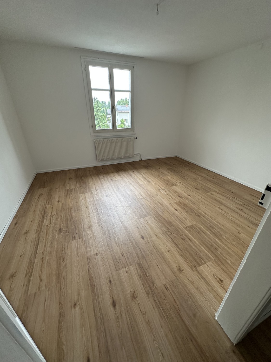 Appartamento di 3 ½ locali

Appartamento luminoso, recentemente ristrutturato nel 2025, in posizione centrale a Buchs SG

Churerstrasse 21, 9470 Buchs SG

In una posizione centrale a Buchs, affittiamo dal 1° ottobre 2026 un appartamento luminoso e curato, che è stato completamente ristrutturato nel , foto 5 di 9