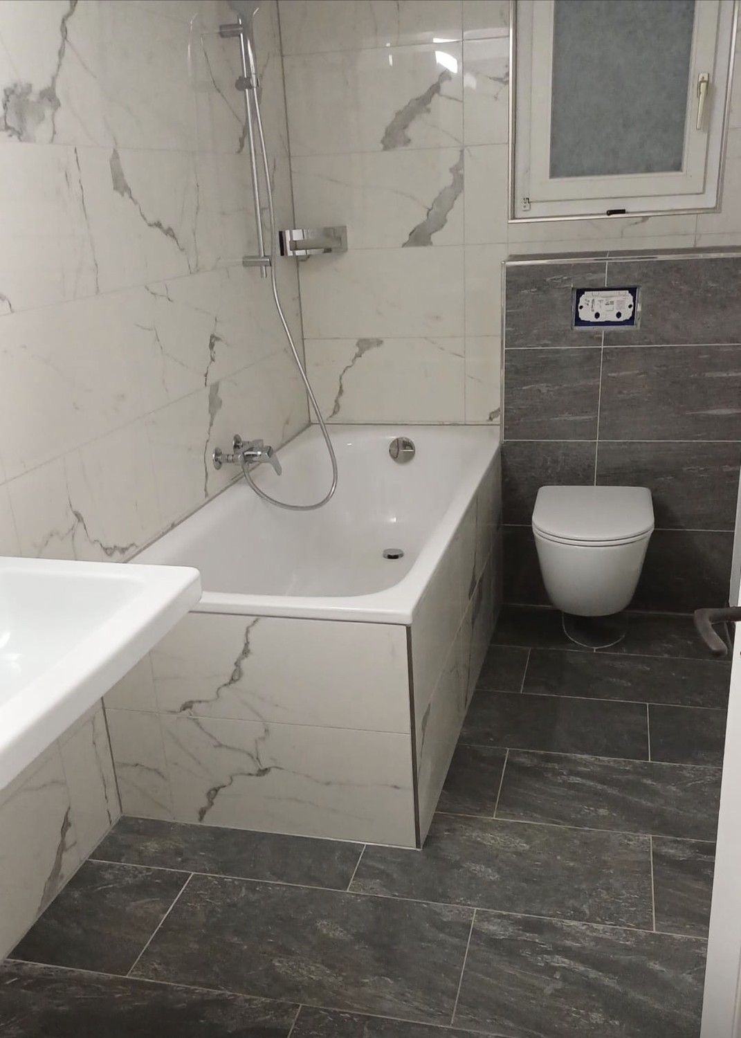 Appartamento di 3 ½ locali

Appartamento luminoso, recentemente ristrutturato nel 2025, in posizione centrale a Buchs SG

Churerstrasse 21, 9470 Buchs SG

In una posizione centrale a Buchs, affittiamo dal 1° ottobre 2026 un appartamento luminoso e curato, che è stato completamente ristrutturato nel , foto 9 di 9