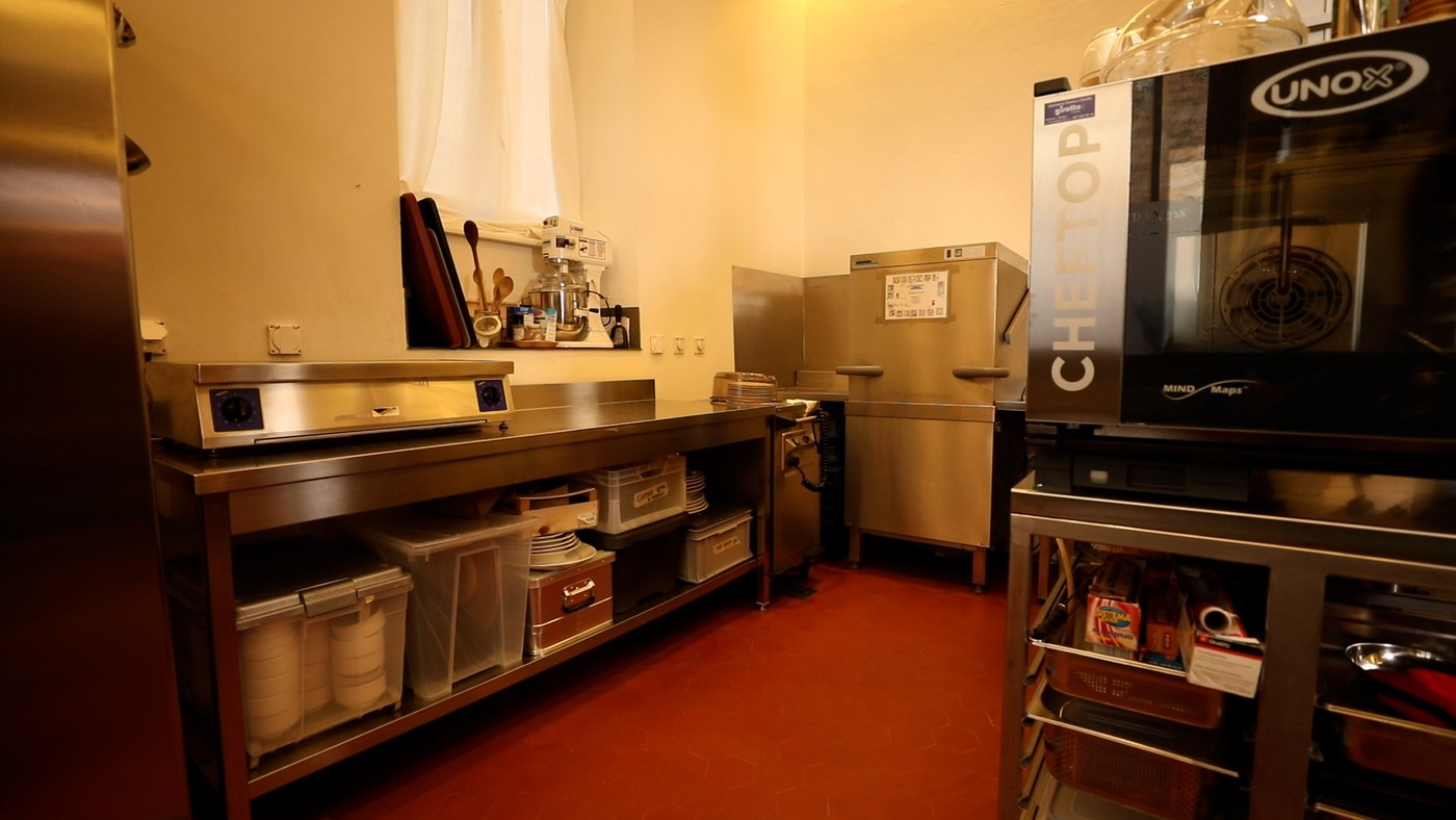 155-183m² commercial