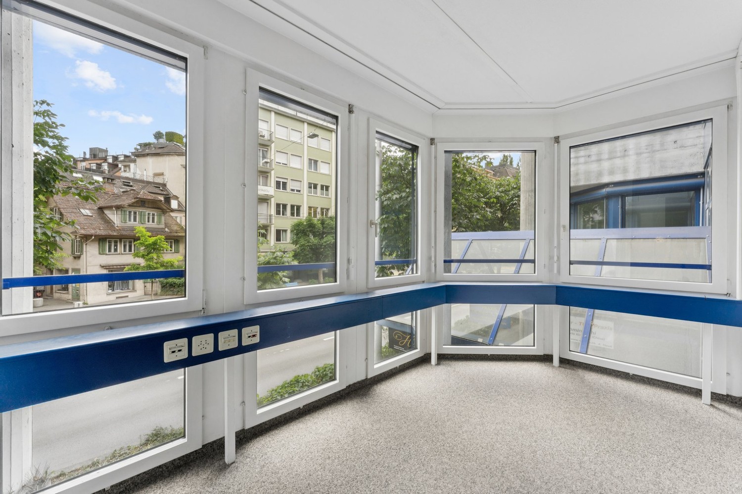 1025m² bureau