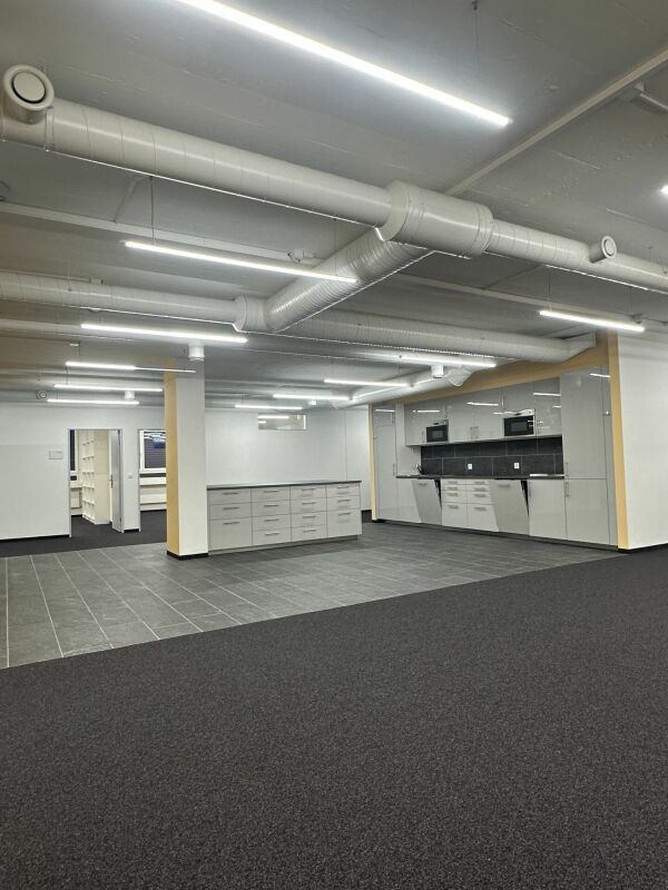 670m² commerciale
