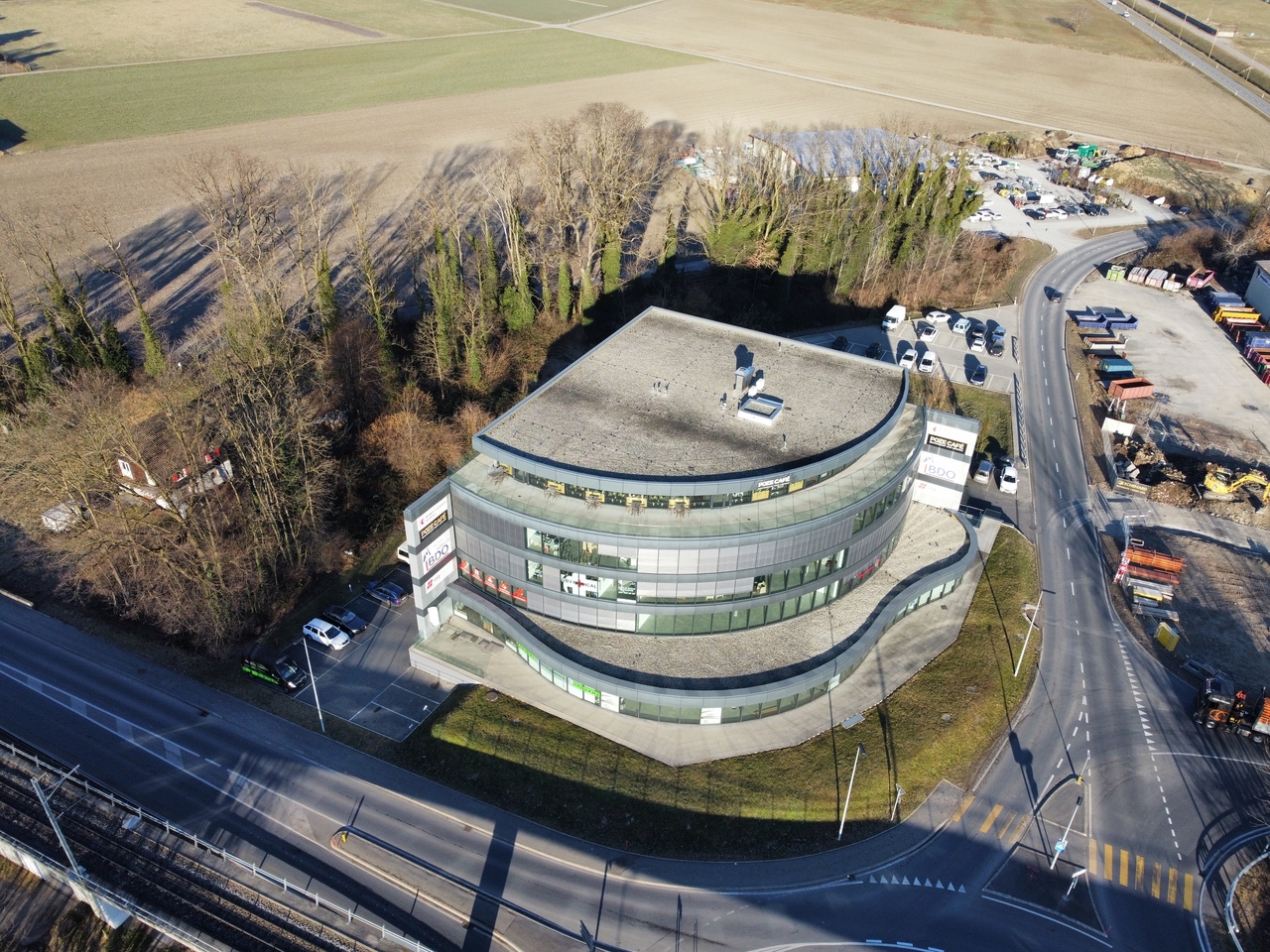 243m² Laden