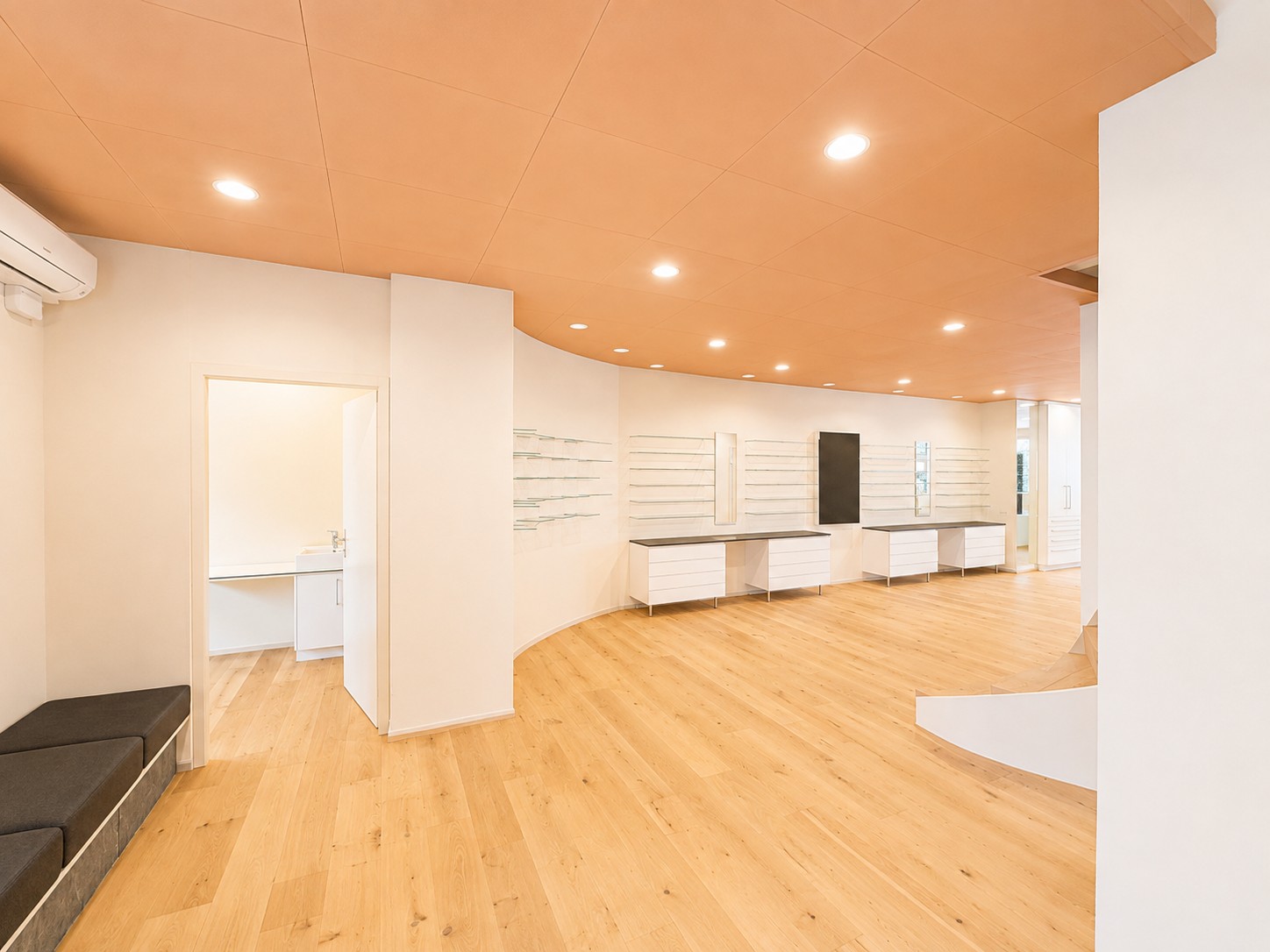 negozio di 160m²