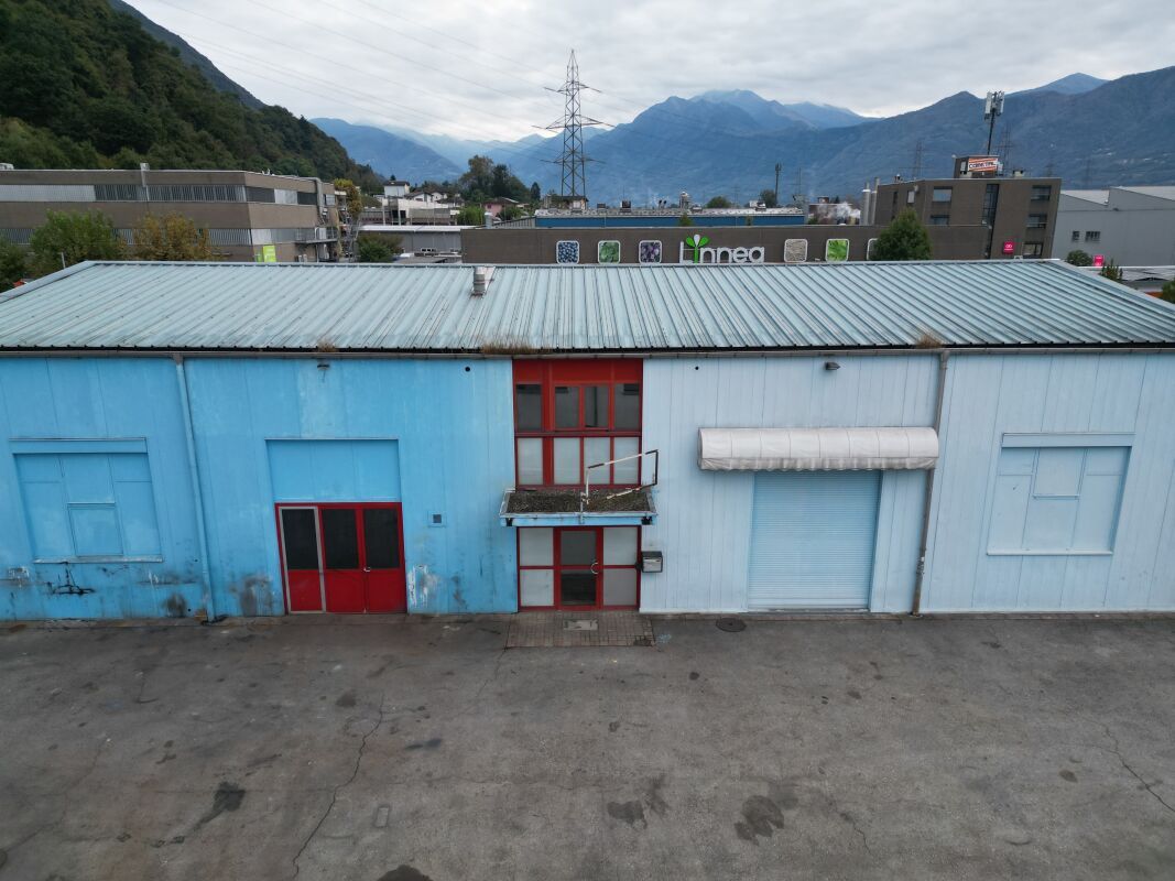 1316m² local de stockage