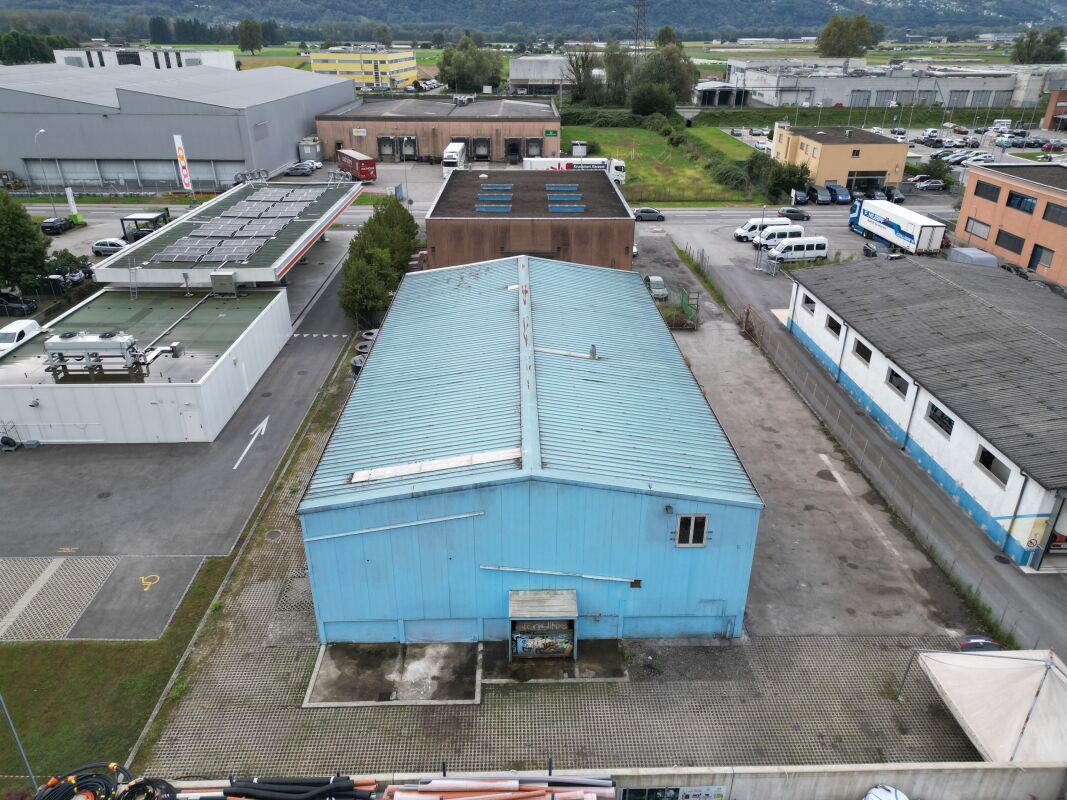 1316m² local de stockage