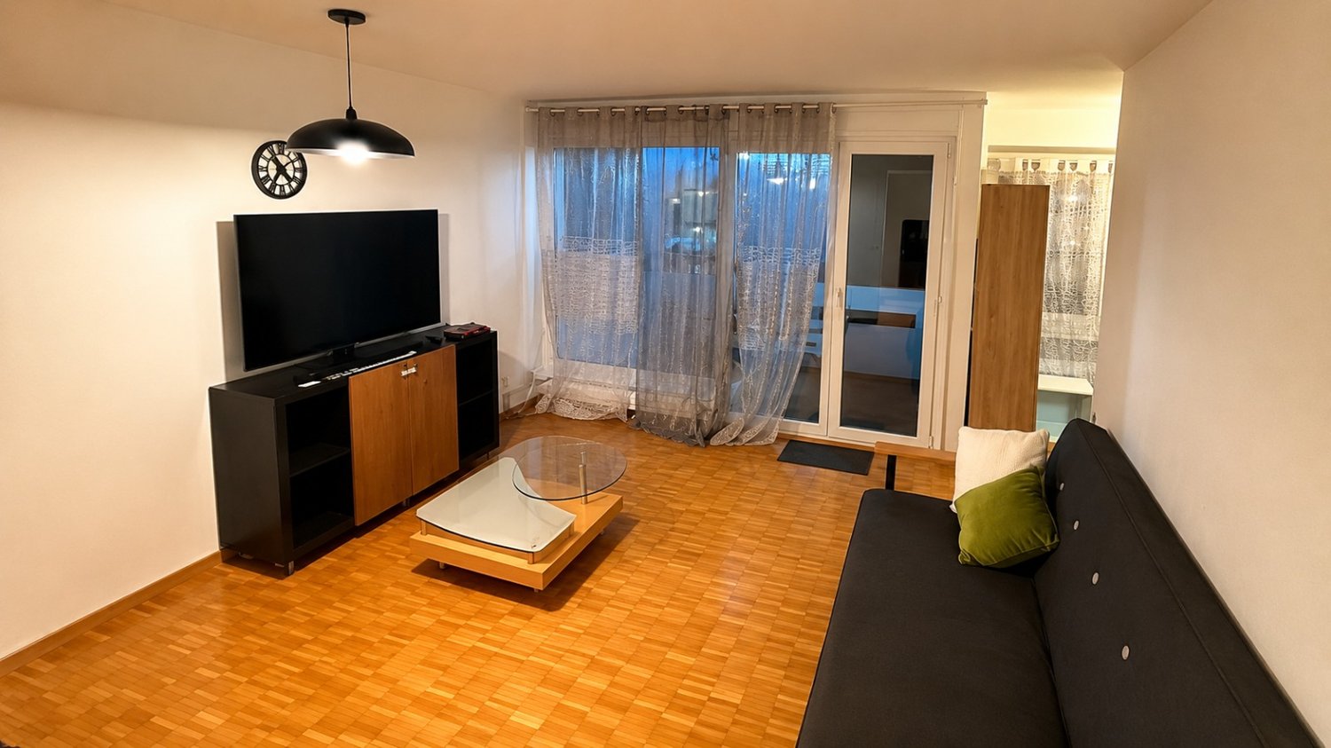 2 ½ Zimmer möblierte Wohnung