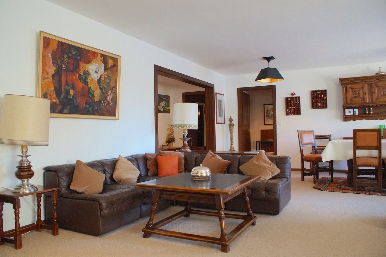 6 rooms apartment