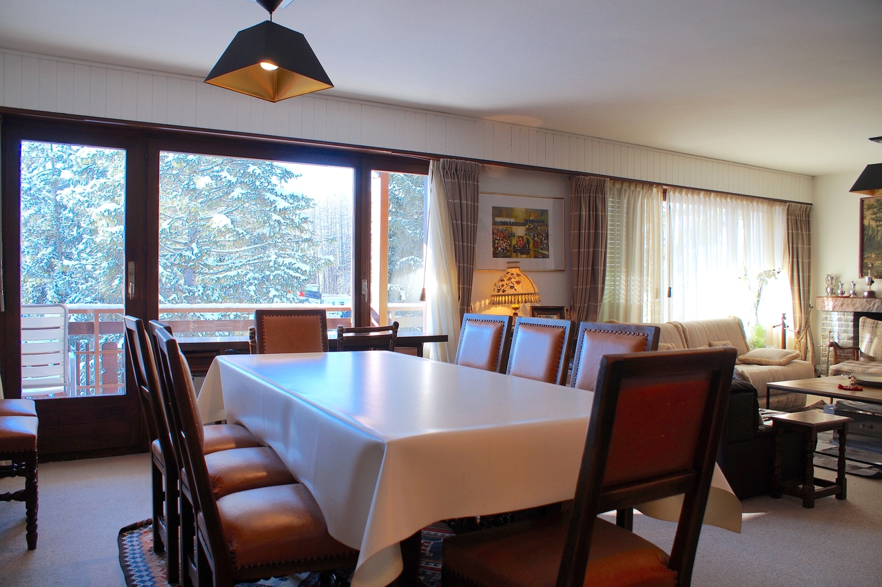 6 rooms apartment