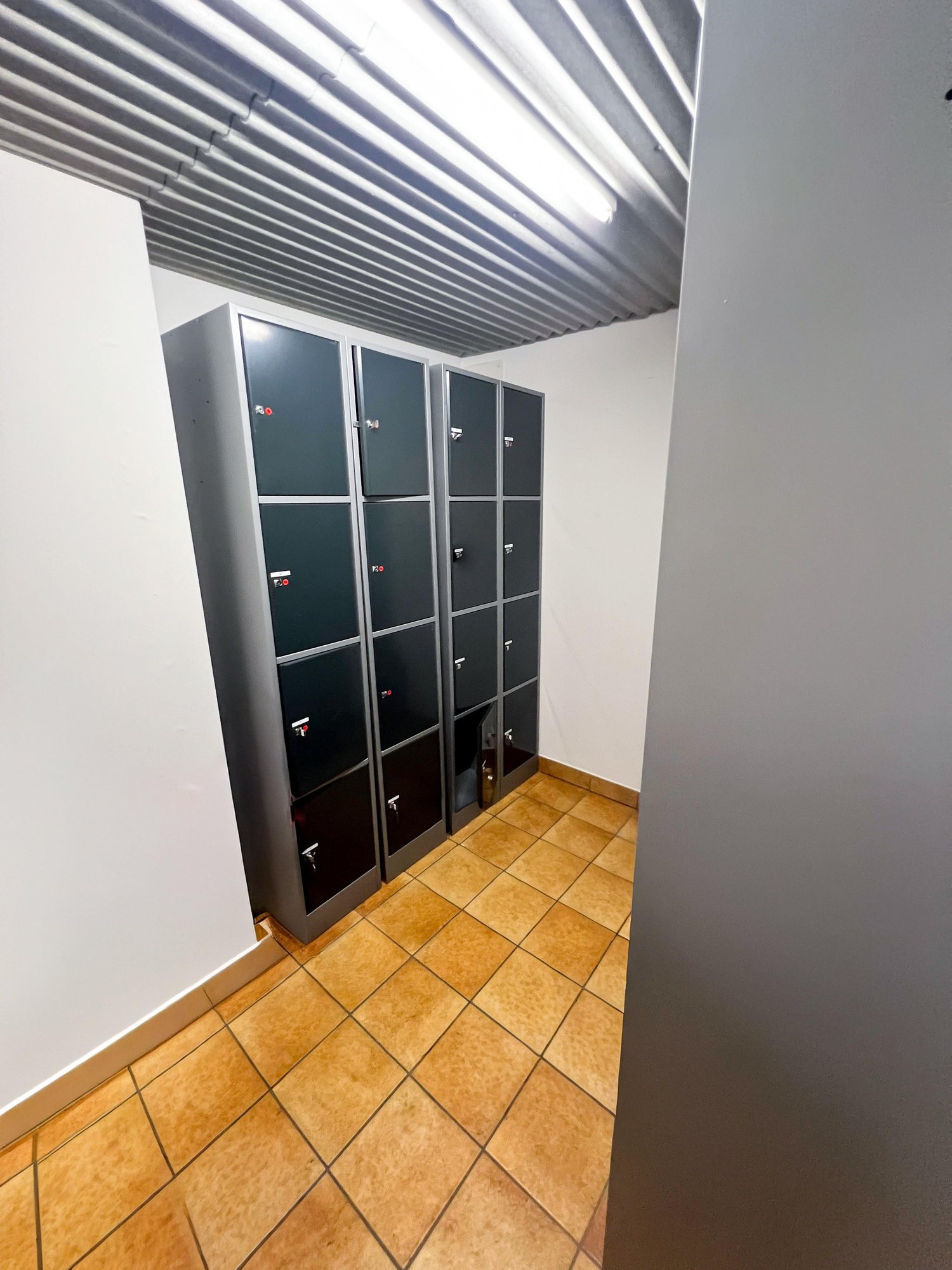258m² commerciale, foto 6 di 10