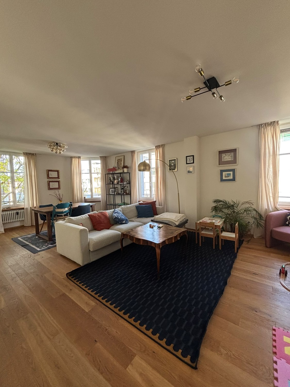 Appartamento di 2 ½ locali, foto 1 di 9