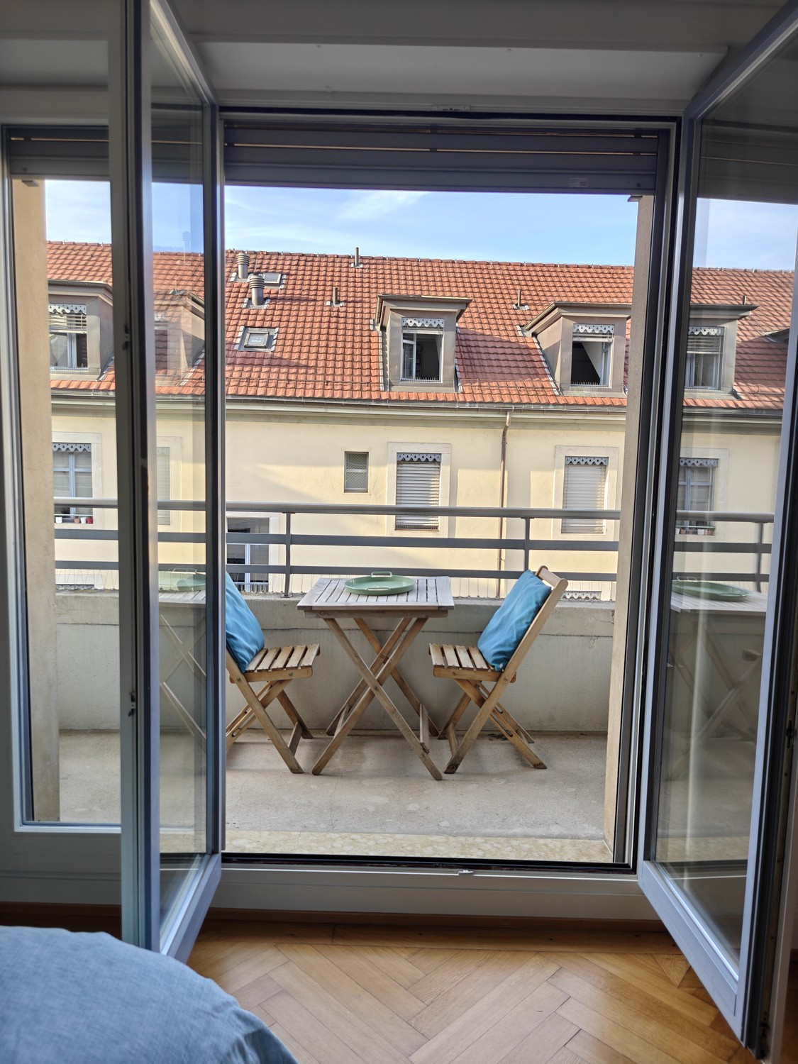 5 rooms apartment
