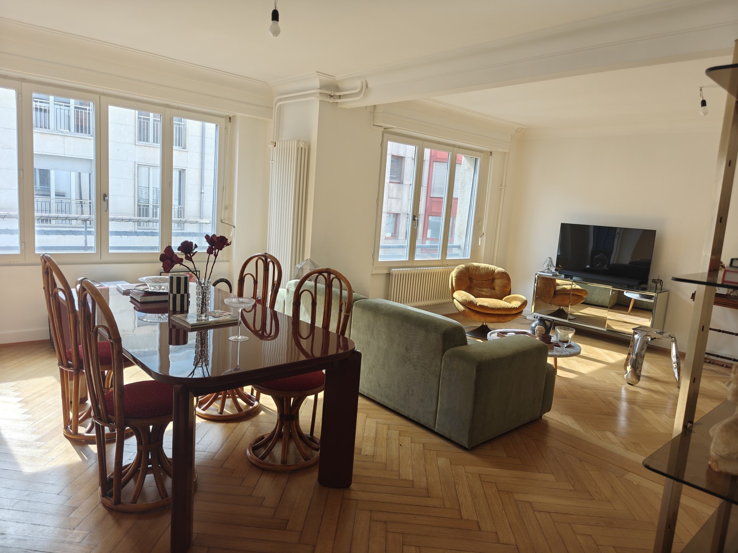 5 rooms apartment