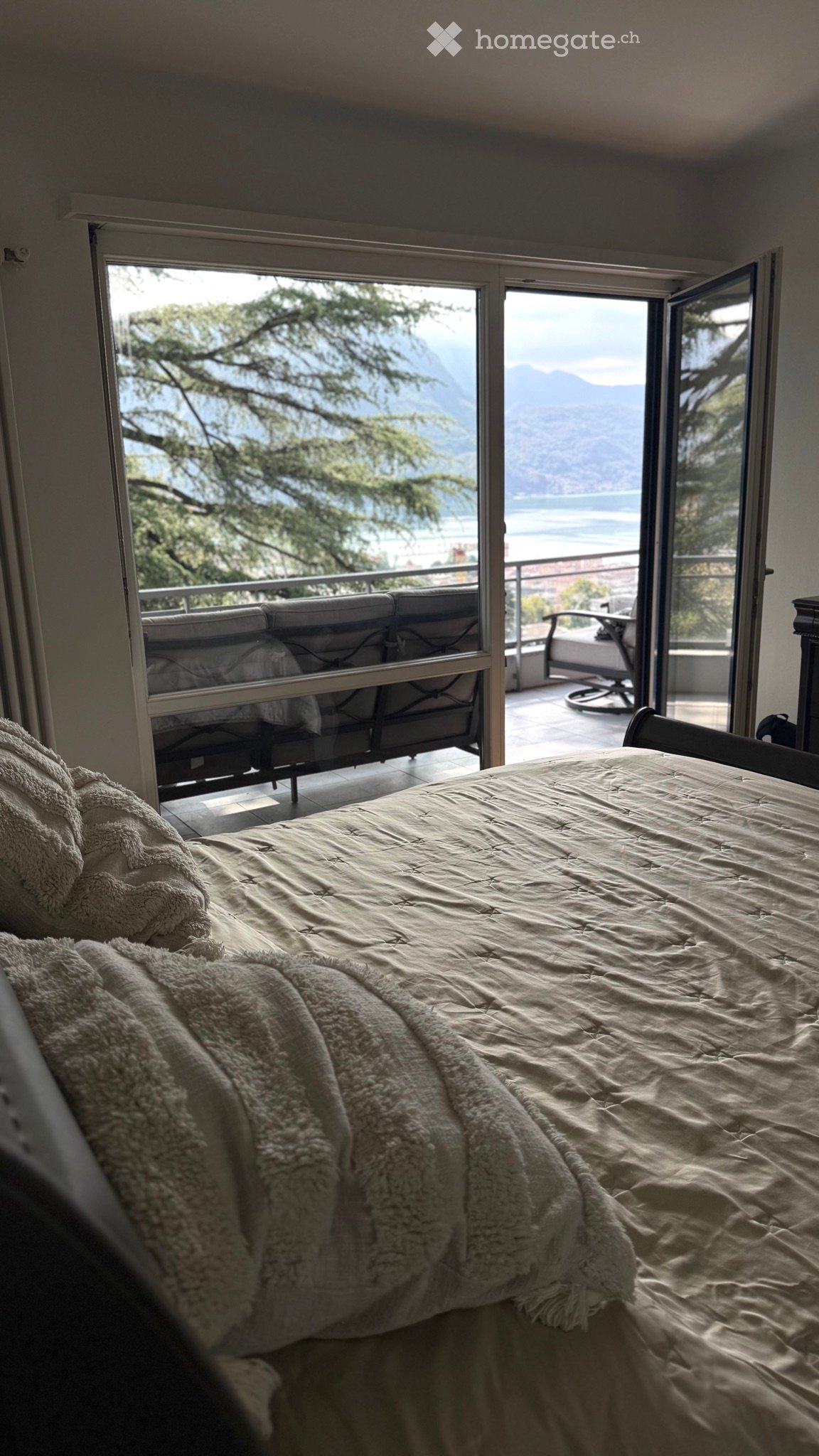 5 rooms apartment