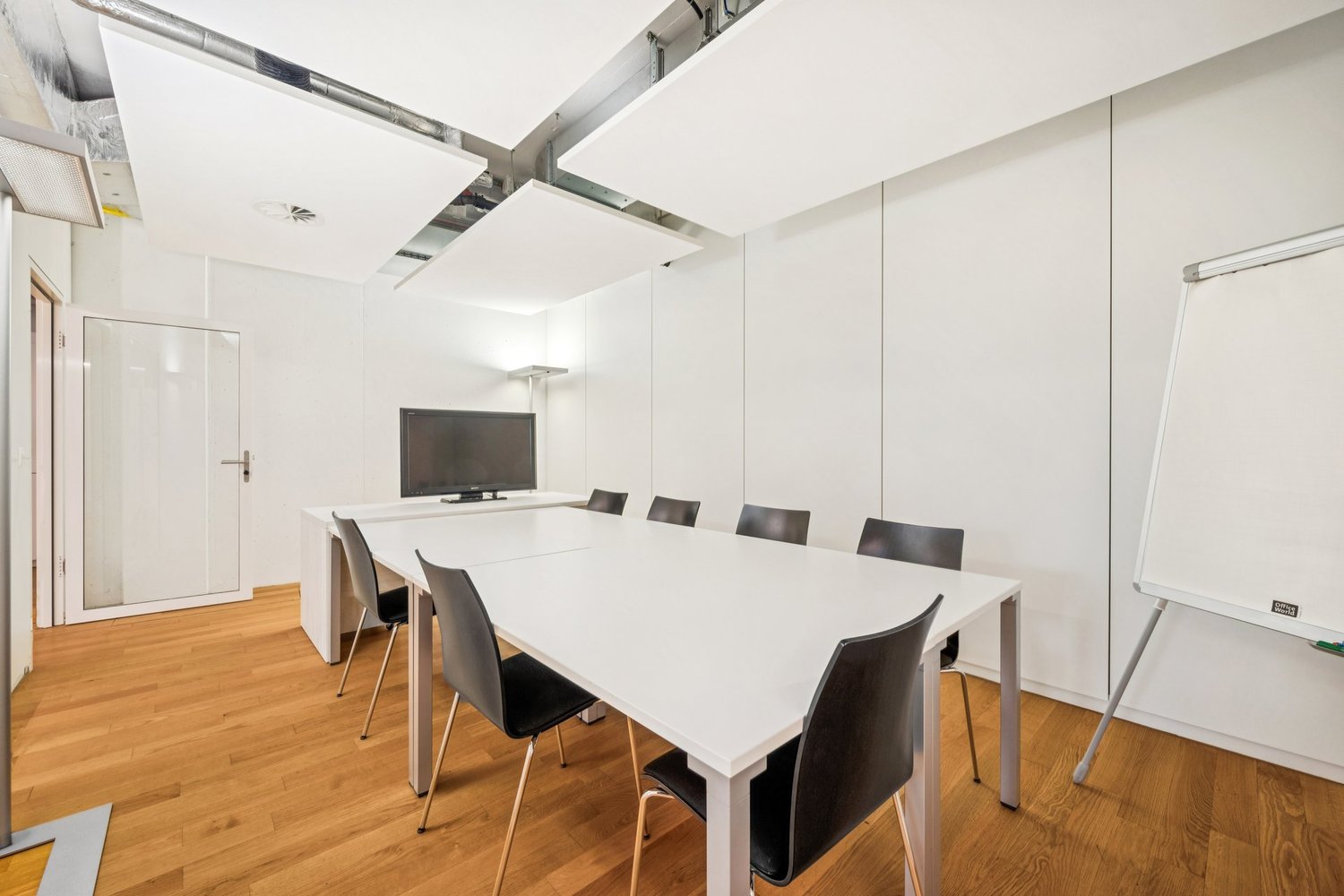258m² office