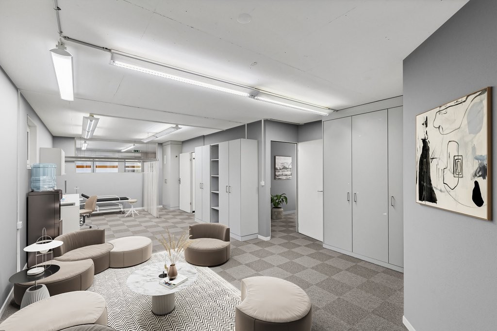 136m² commercial

Are you looking for a new place of success? Then you have come to the right place!

By arrangement, we are renting attractive office/commercial premises of 137 m2 at our property at Aufwiesenstrasse 4 in 8305 Dietlikon.

The office or commercial space offers you individual possibil