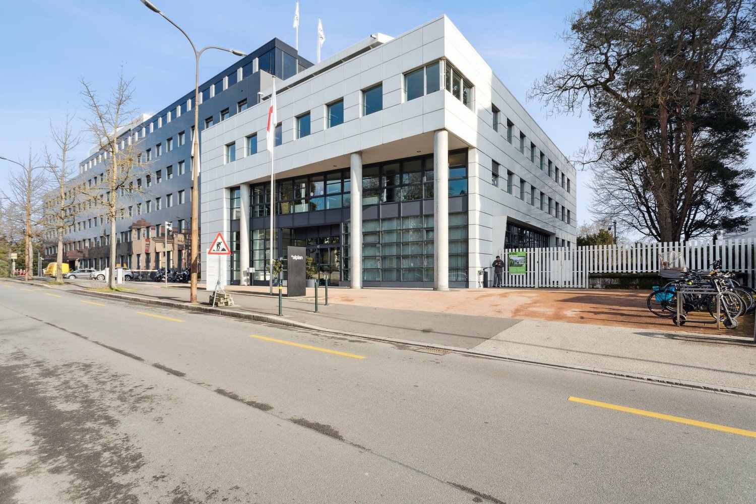 1100m² Büro