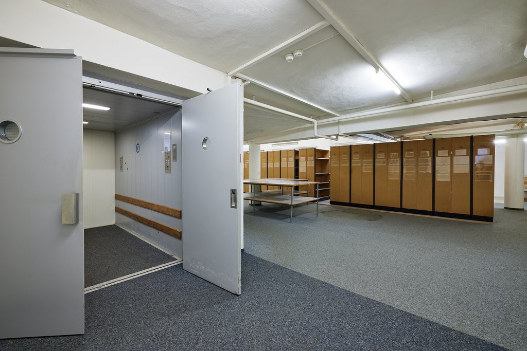 Locale di deposito di 366m²