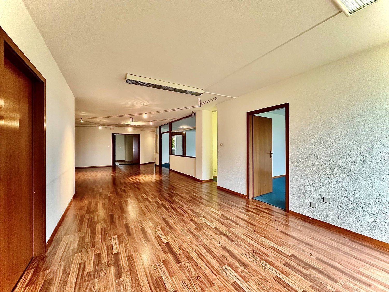ufficio di 186m², foto 6 di 8