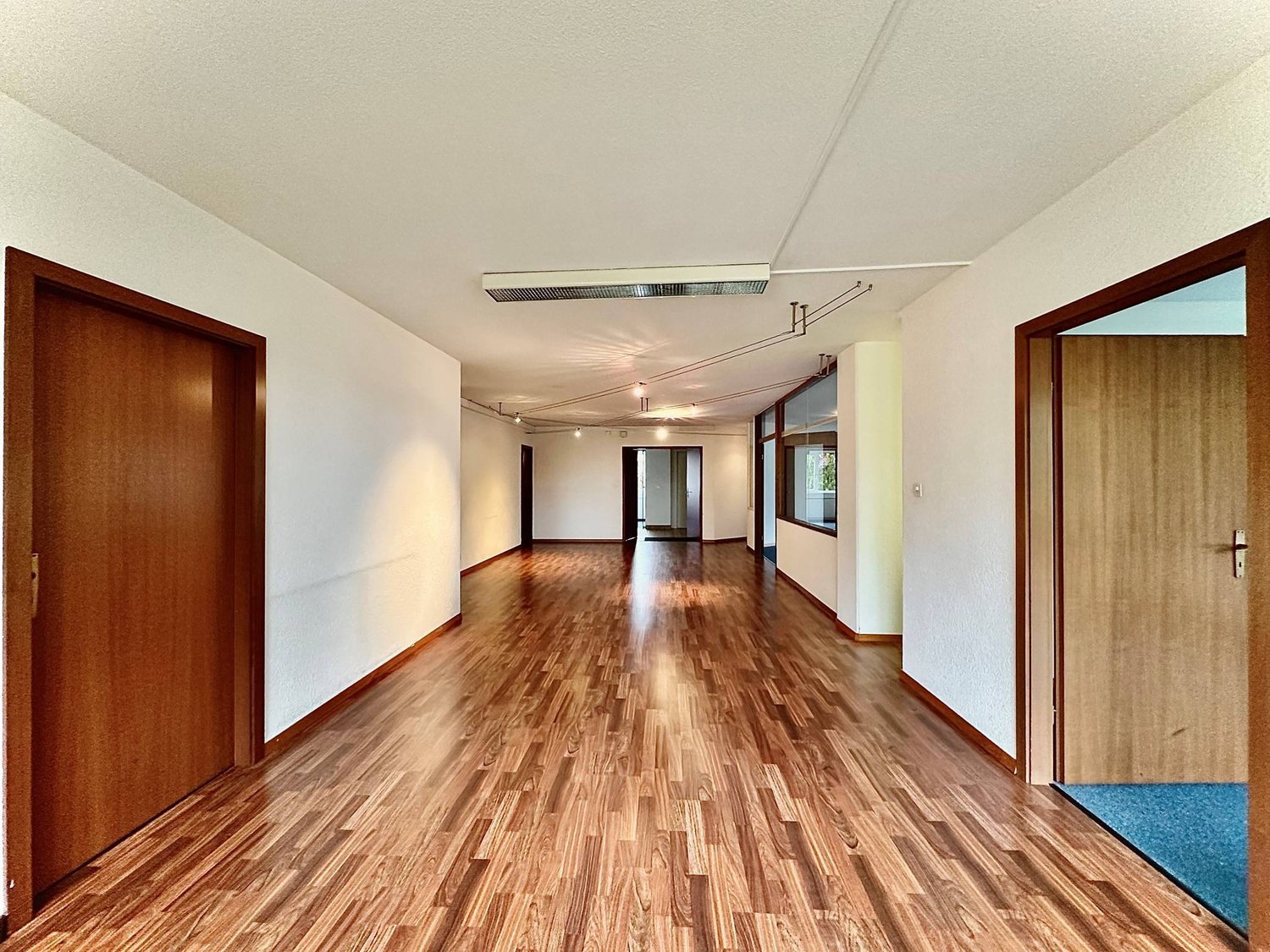 ufficio di 186m², foto 4 di 8