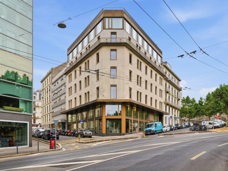630m² ufficio, foto 1 di 10