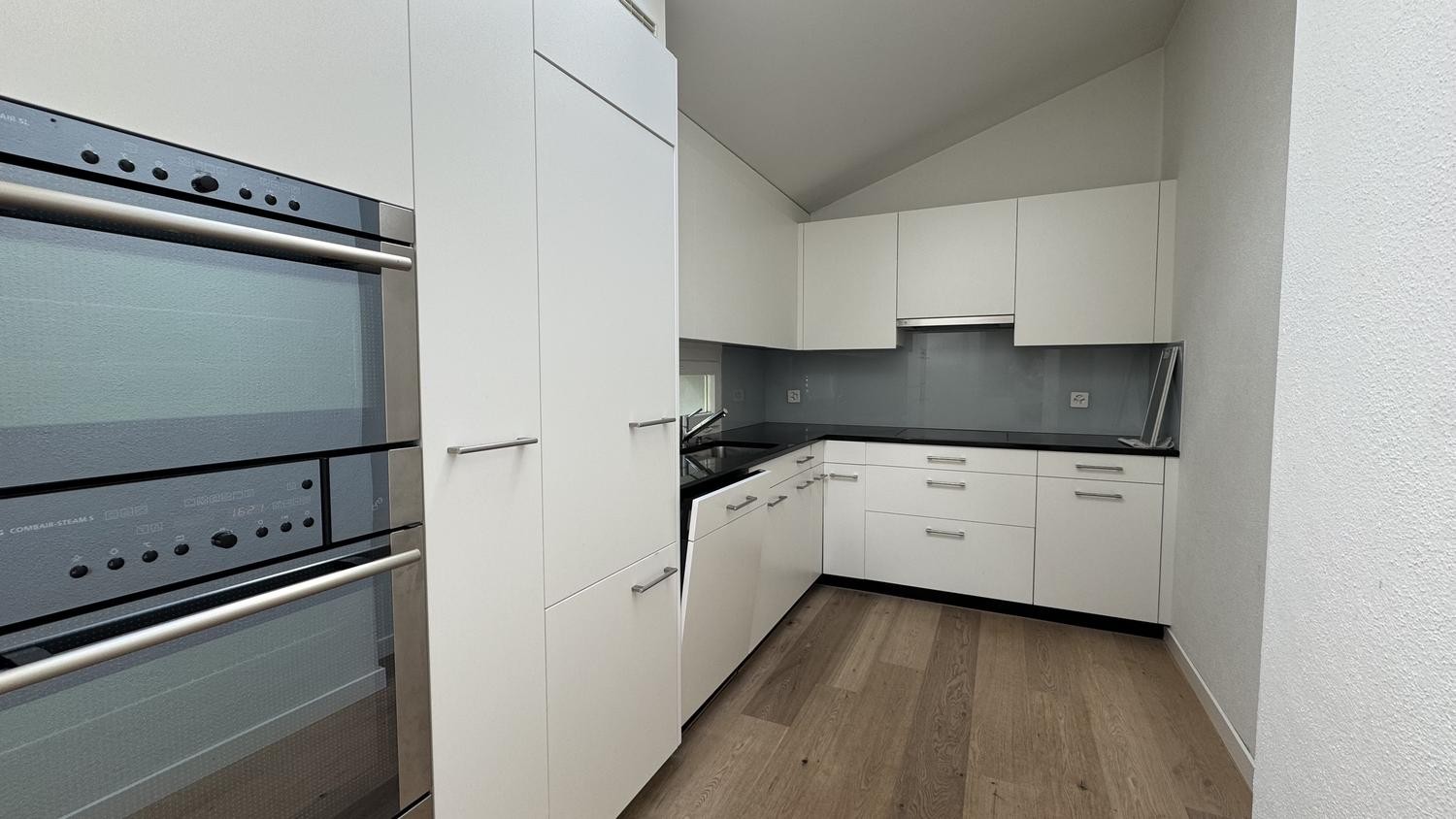 Appartamento mansardato di 4 ½ locali, foto 6 di 8