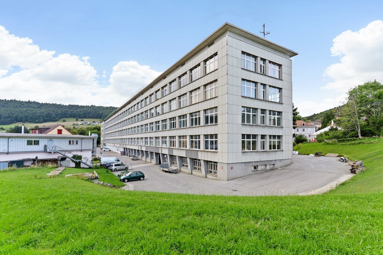 108m² commerciale