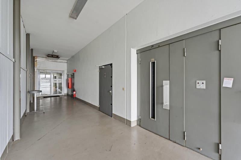 34m² office