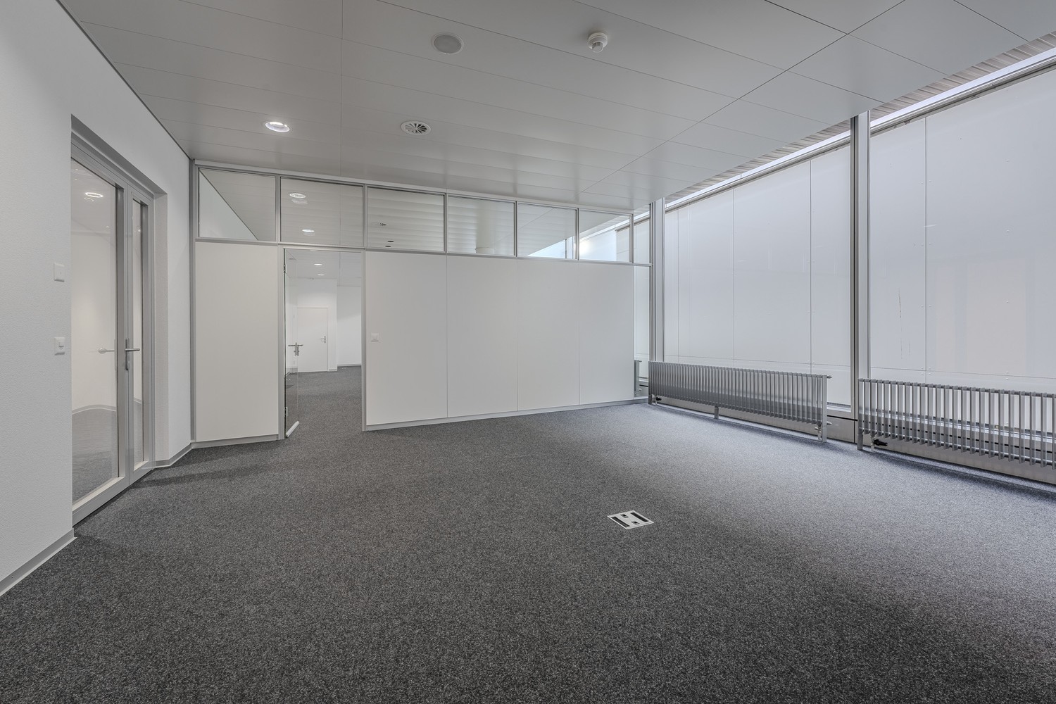 121m² office, foto 3 di 3