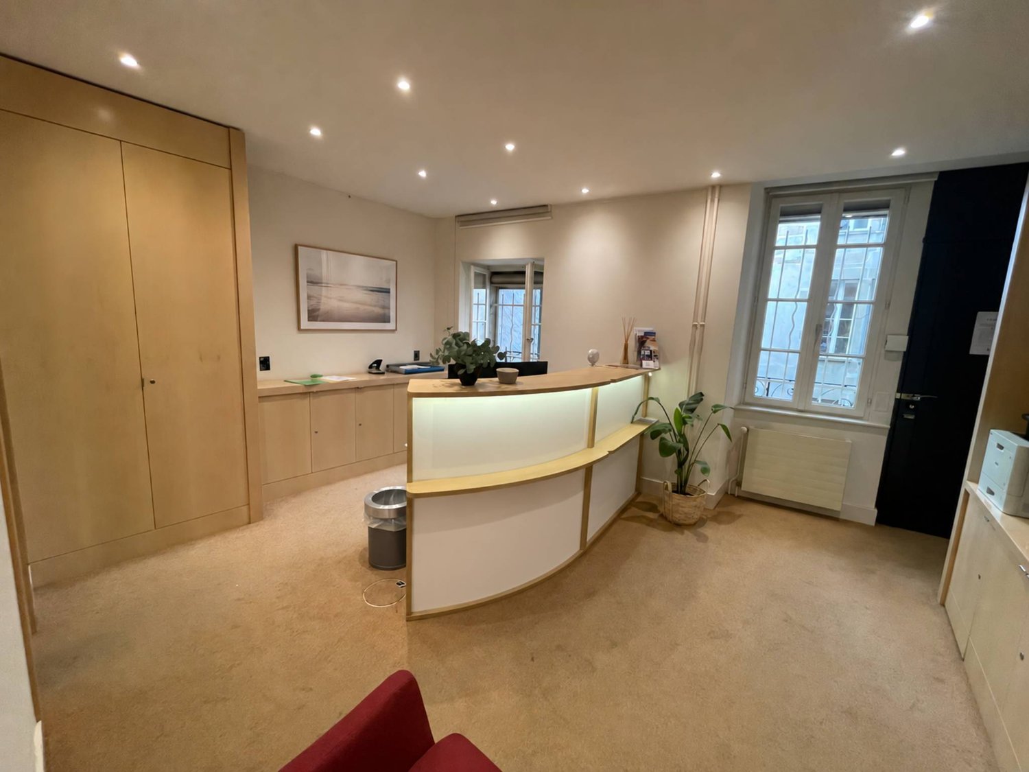 154m² office